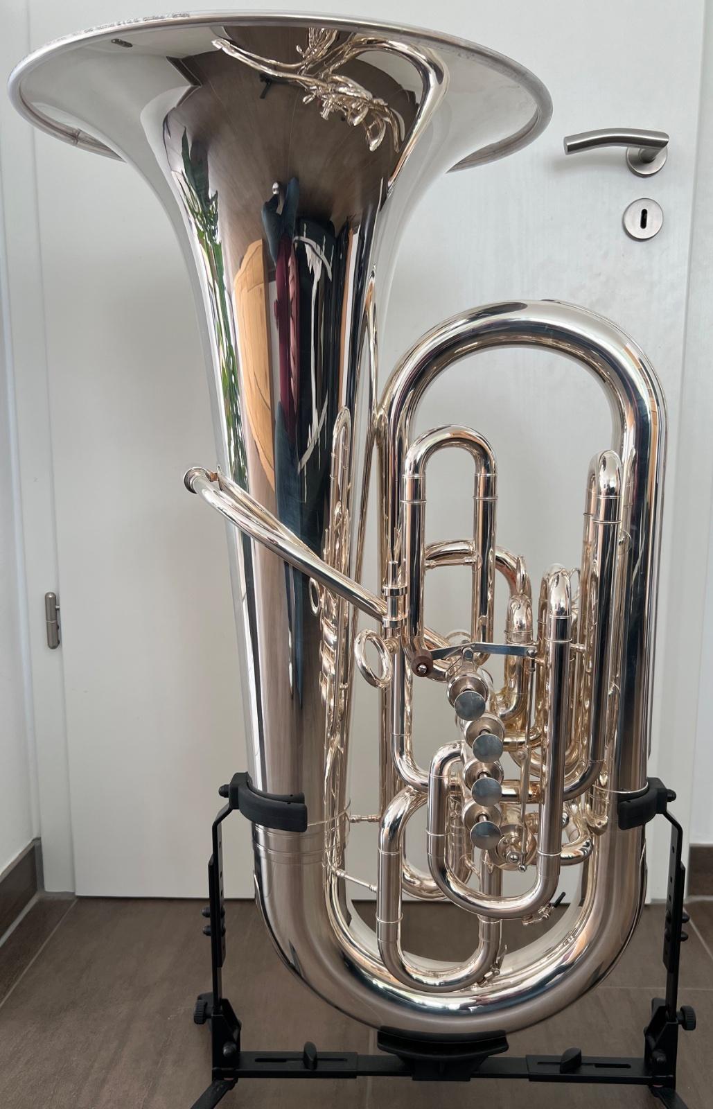 F-Tuba_1.jpeg